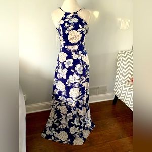 Beautiful maxi dress 💖💙💖💙